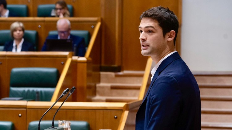 EAJ-PNV defiende un presupuesto centrado en vivienda y seguridad frente a las críticas de Bildu y PP 