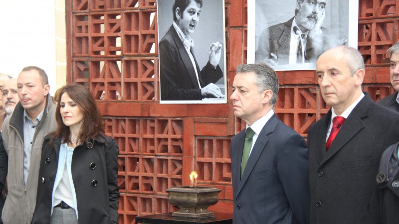 Homenaje en el Parlamento a parlamentarios vascos asesinados