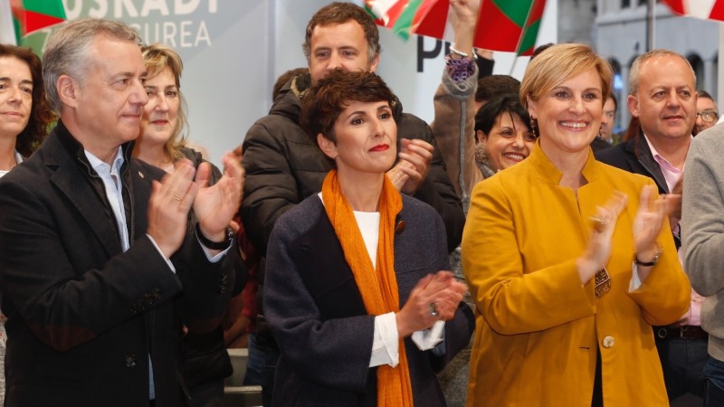 Mitin Bilbao. Almudena Otaola, Maribel Vaquero, Aitor Esteban, Iñigo Urkullu, Andoni Ortuzar