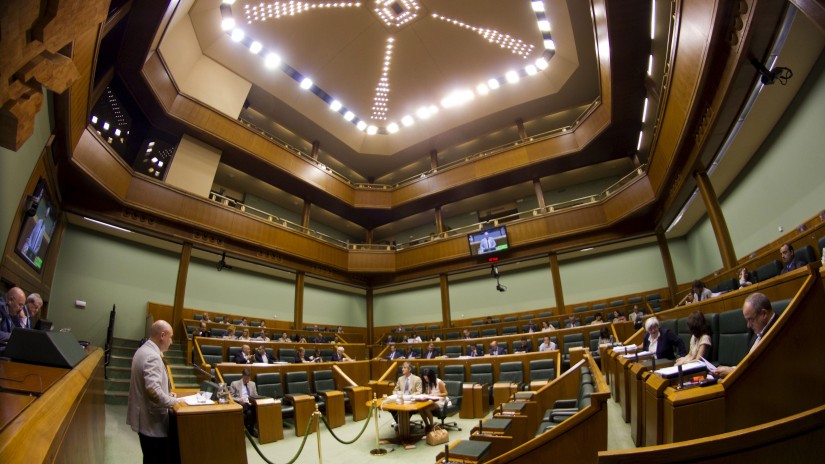 EAJ-PNV se acreditará este jueves en el Parlamento