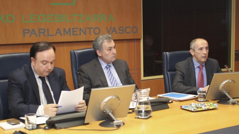 Erkoreka cree que ha llegado el momento de que el Parlamento retome el debate sobre el autogobierno