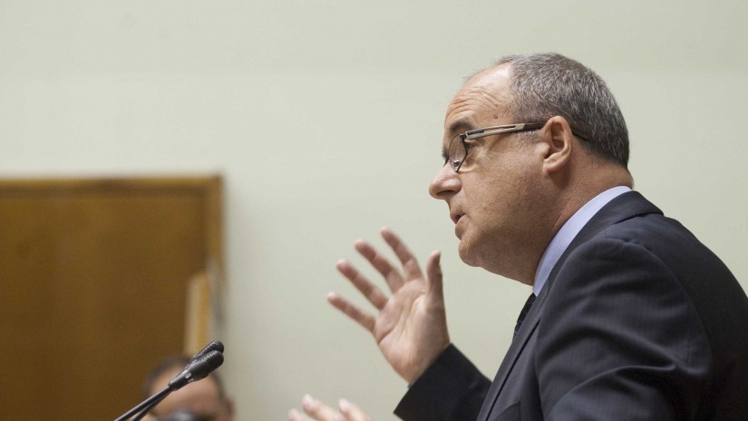 El Parlamento vasco rechaza los actos de intimidación contra las sedes de los partidos