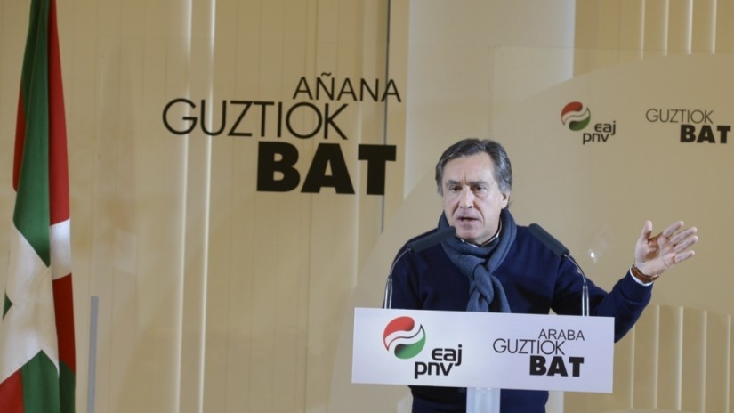 Xabier Agirre exige al PP alavés que apueste por la reactivación económica y el empleo y que respete el euskera