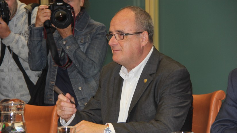 El Parlamento Vasco acuerda abordar los temas de pacificación en la Ponencia de Paz