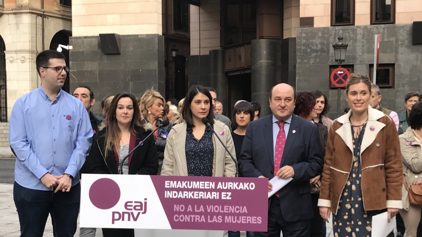 EAJ-PNV trabajará para que las relaciones entre mujeres y hombres estén basadas en 