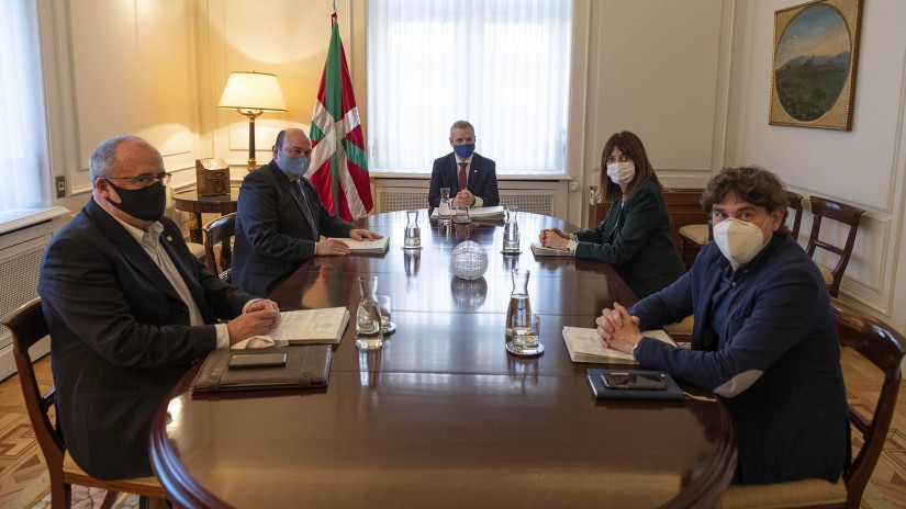 EAJ-PNV se suma a Urkullu y ofrece a la oposición una mayor colaboración en la lucha contra la pandemia