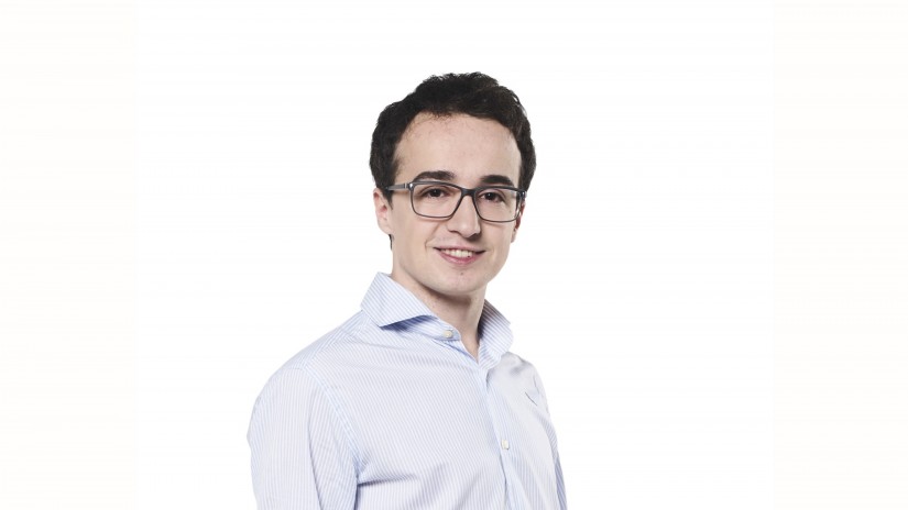 Aitor de la Villa sustituye a Laura Pérez Borinaga en el Parlamento Vasco