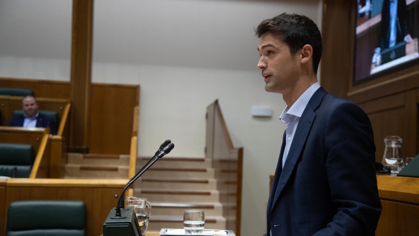 EAJ-PNV celebra el amplio apoyo alcanzado en el Parlamento Vasco para defender la transferencia de la homologación de títulos extranjeros a Euskadi