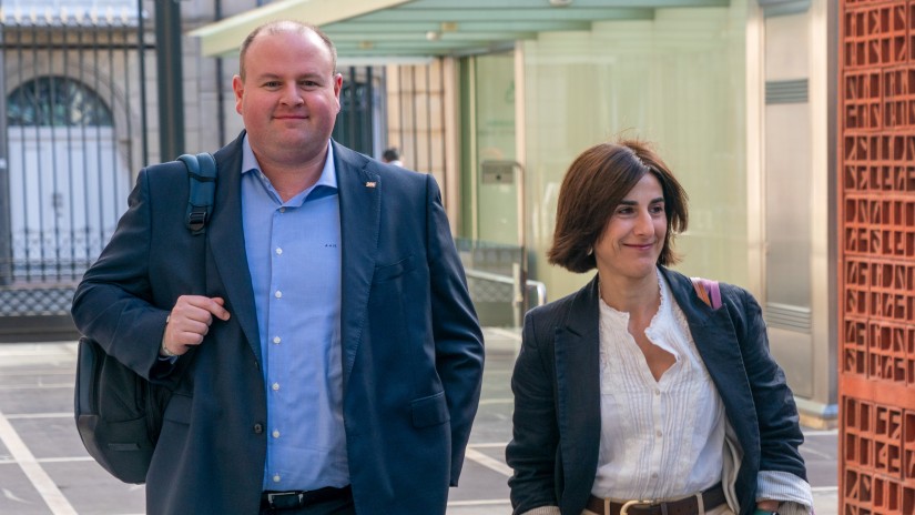 El Parlamento Vasco aprueba el cambio normativo para reforzar la protección de menores y aumentar el control en los campamentos de tiempo libre