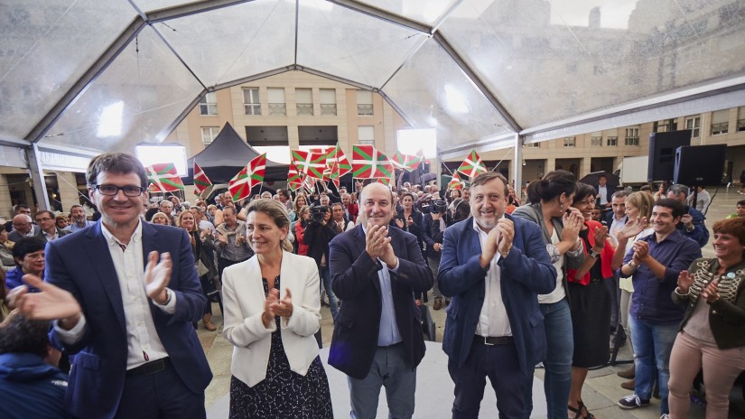 Ortuzar hace suyos y de EAJ-PNV los compromisos con Vitoria-Gasteiz que Urkullu ha adquirido esta mañana