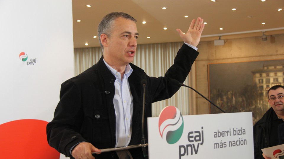 Iñigo Urkullu da la bienvenida a los y las visitantes en Sabin Etxea