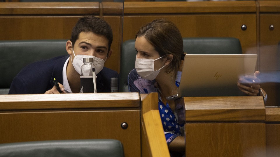 Pleno Ordinario en el Parlamento Vasco (14-10-2021)