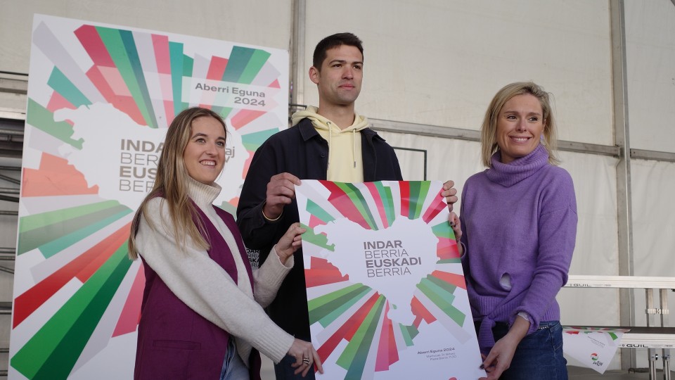 Presentación Aberri Eguna 2024 - Beatriz Berlanga, Joseba Diez Antxustegi, Mireia Zarate