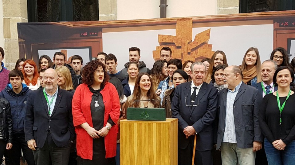 Tercera edición de la jornada de 'Puertas abiertas' en el Parlamento Vasco
